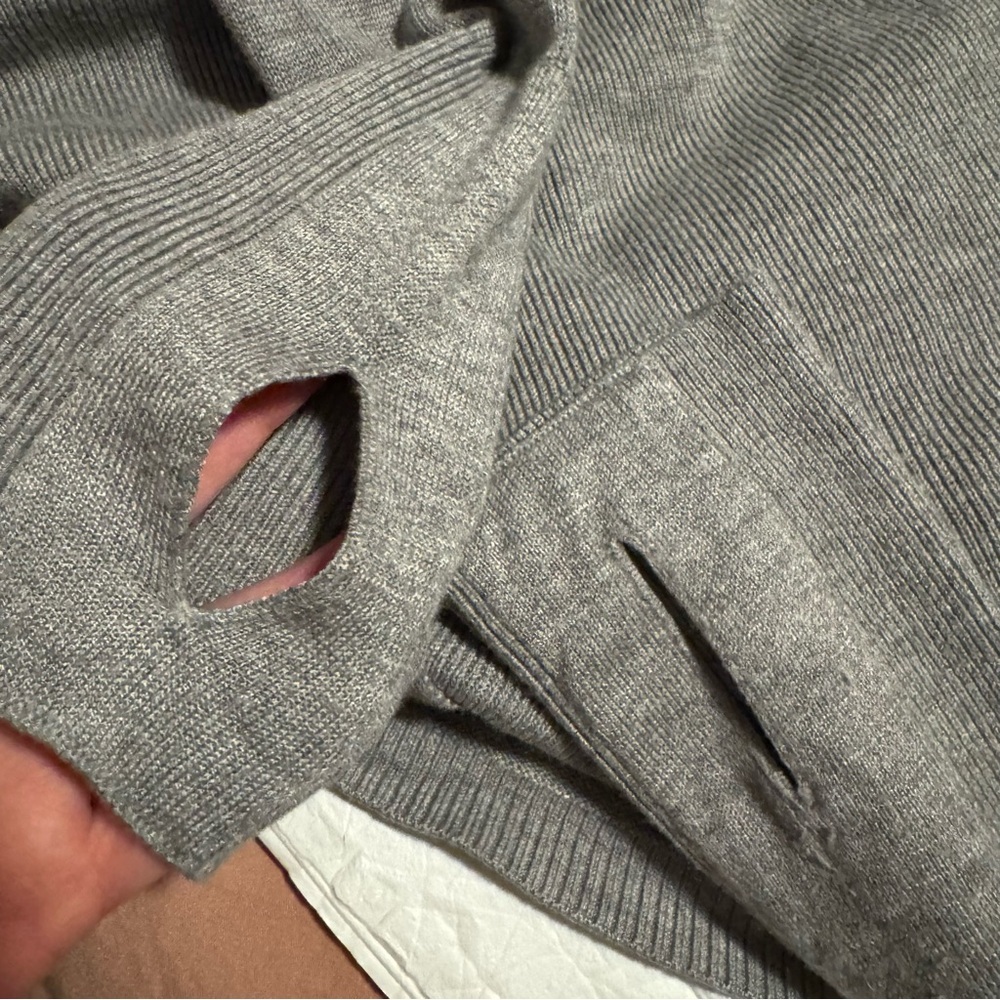lululemon 🍋 athletica Gray Crew Neck Sweater - Picture 4 of 16